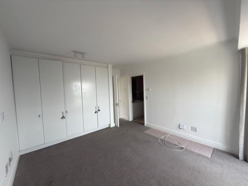 To Let 3 Bedroom Property for Rent in Sea Point Western Cape